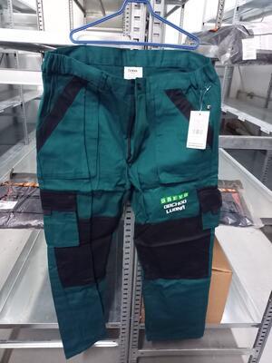 Kalhotové montérky Dřevoobchod zelené vel. 52