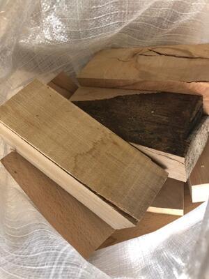 Palivové bukové dřevo na uzení 13kg +/-  (palivo) VELKÉ - 2